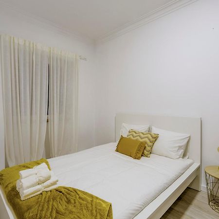 Apartamento Goa Amadora Luaran gambar