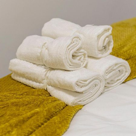 Apartamento Goa Amadora Luaran gambar