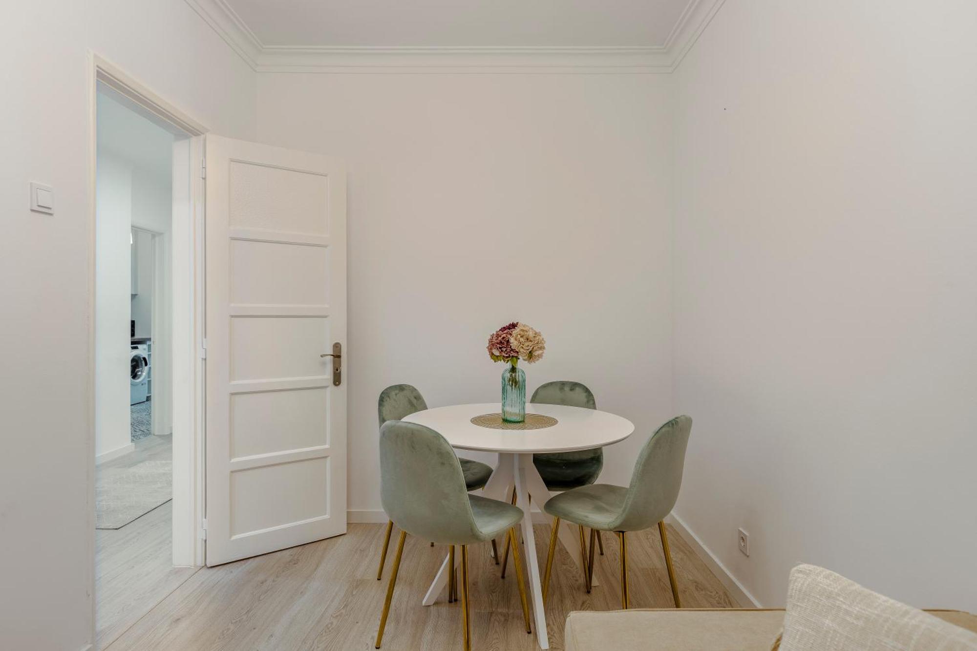 Apartamento Goa Amadora Luaran gambar