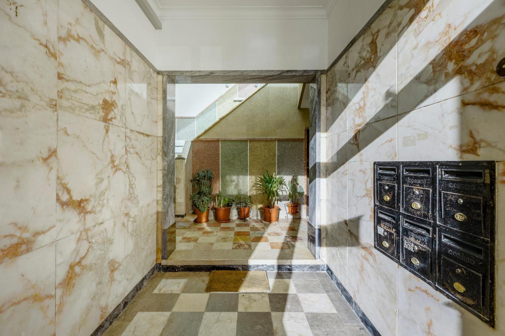 Apartamento Goa Amadora Luaran gambar